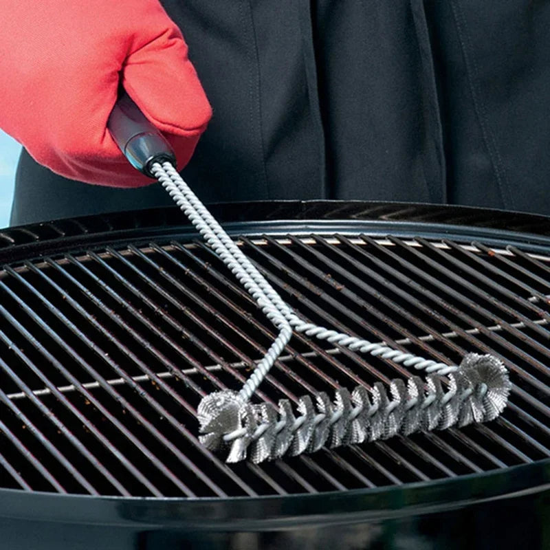 Stainless Steel Barbecue Grill Brush Cleaner | Built for British Weather — Durable, Attractive Outdoor Design