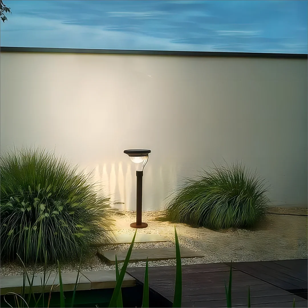 Ultra-Powerful Solar Lamp For Outdoor Use | Built for British Weather — Durable, Attractive Outdoor Design