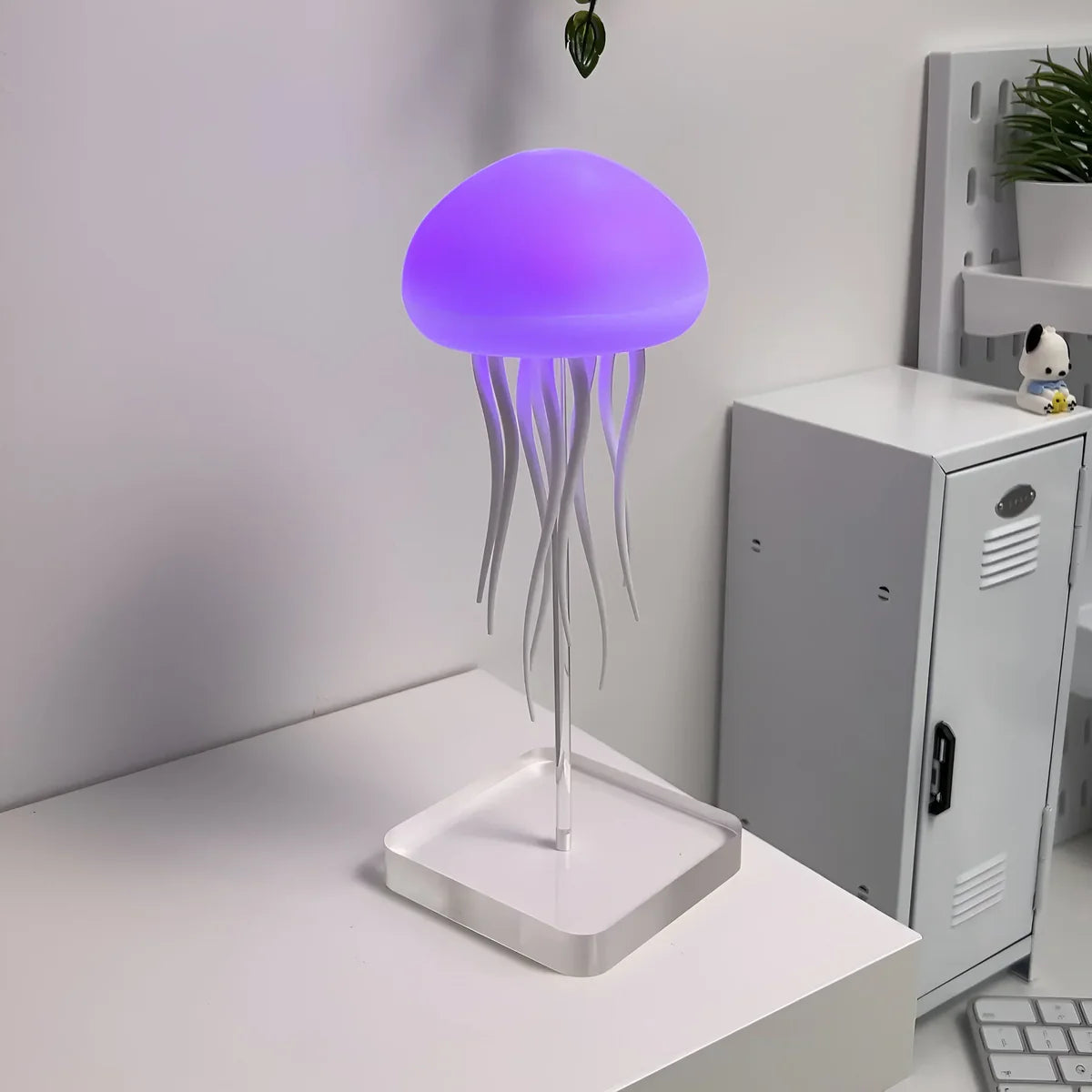 Dancing Jellyfish Lamp | Style and Practicality Finally Together — The Modern Home Essential