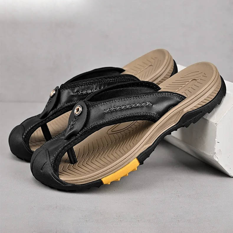 Men's Water Resistant Lightweight Toe Flip Flops | Quick-Dry Beach & Pool Sandals