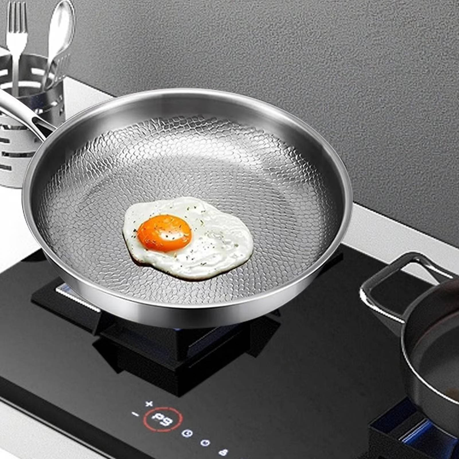 Titanium Pan Non Stick Non Toxic | Quality Home Accessory Built to Look Great & Last for Years