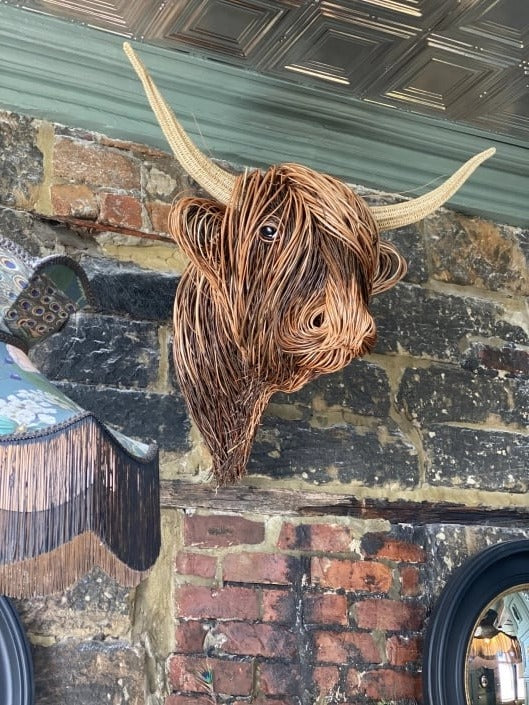 Wall-Mounted Cow Sculpture | Effortlessly Functional Home Essential for Clean, Organised Living