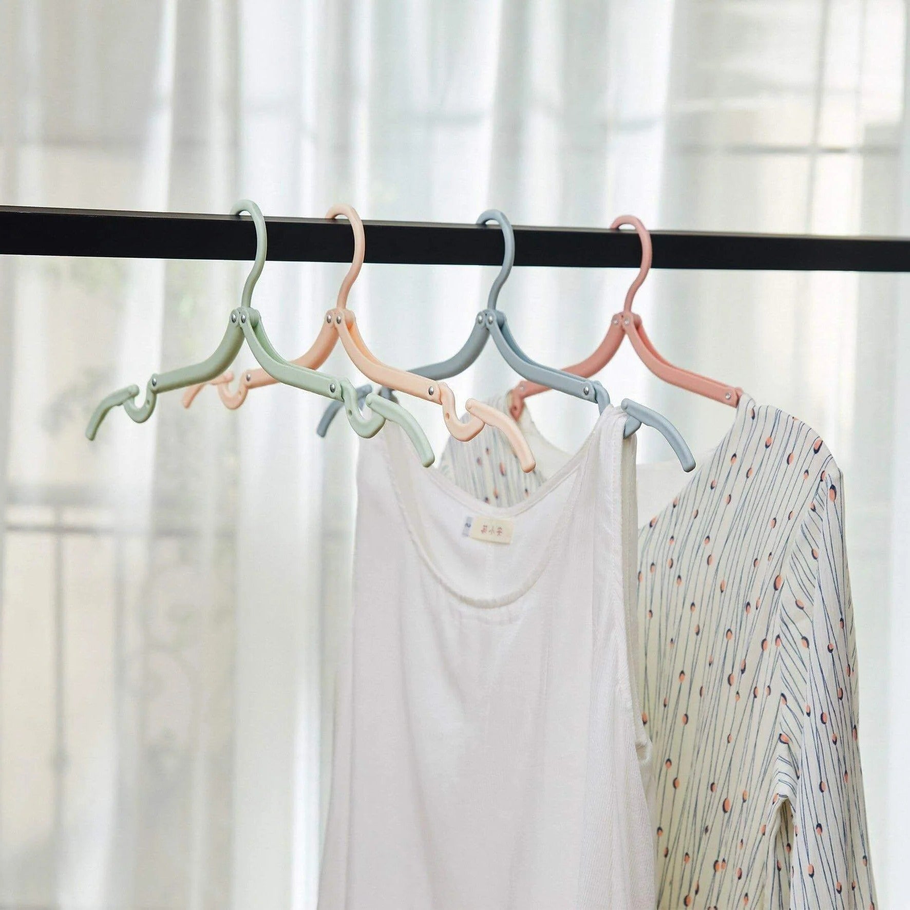 Foldable Travel Clothes Hanger | Effortlessly Functional Home Essential for Clean, Organised Living