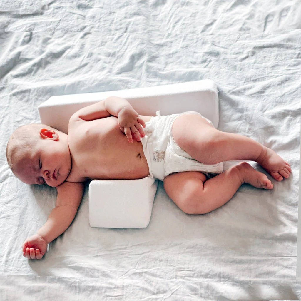 Newborn Side Sleeper Wedge | Parent-Trusted Baby Essential — Comfort, Safety & Peace of Mind